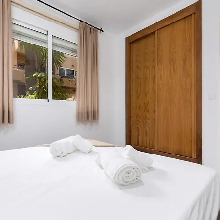 Home2book Bright With Pool & Terrace