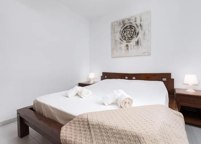 Home2book Bright With Pool & Terrace