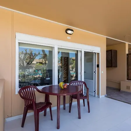 Home2book Bright With Pool & Terrace Apartment